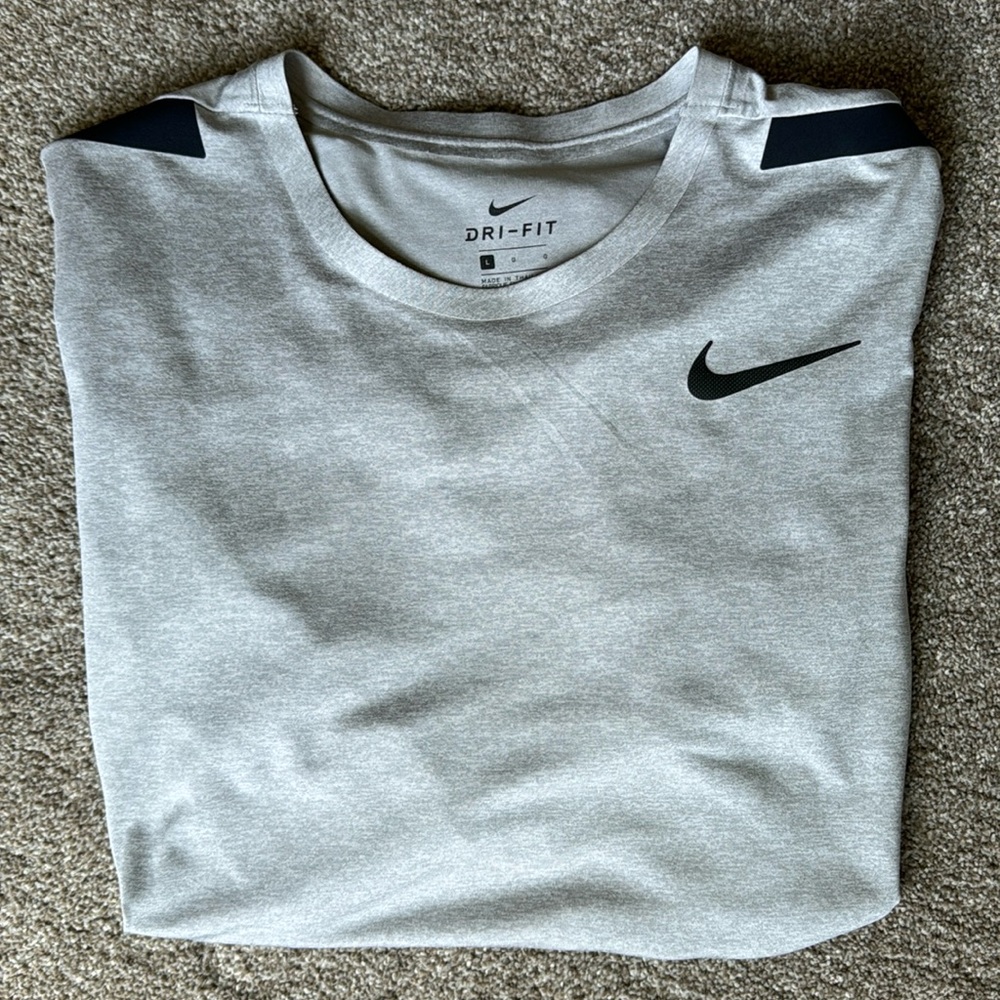 Men’s Nike Drifit Tee